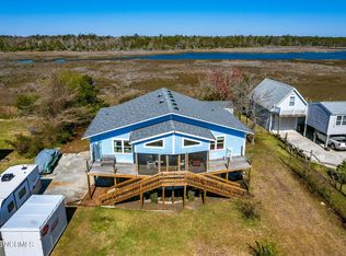 401 Atkinson Point Rd, Surf City, NC 28445