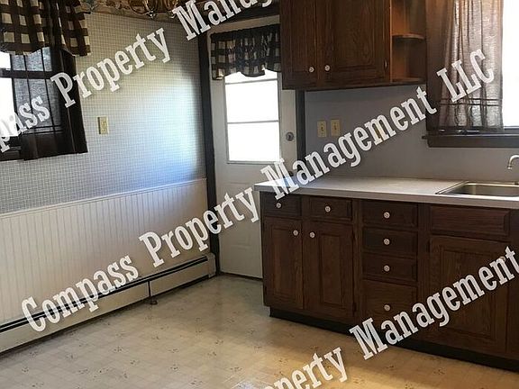3rd image of 341 Charles St