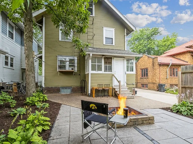 728 E College St — Photo 2