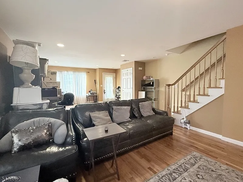 Building Photo - 58 River St #B