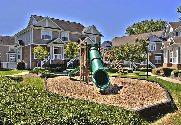 2nd image of 500 Ivy Meadow Ln APT 1C