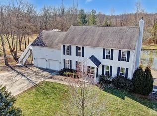 915 Middleboro Rd, Oregonia, OH 45054