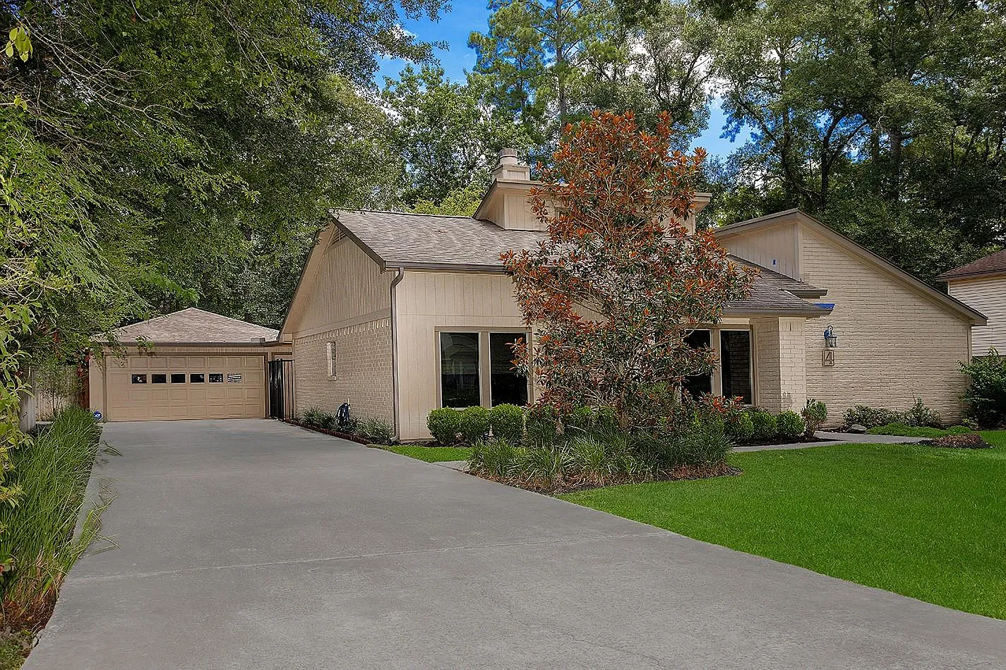3 bed, 2.0 bath, 2037 sqft, $3,450 — Photo 2