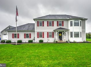 3141 N Colebrook Rd, Manheim, PA 17545