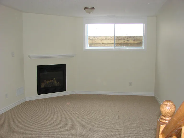 104 Brady Ave — Photo 12