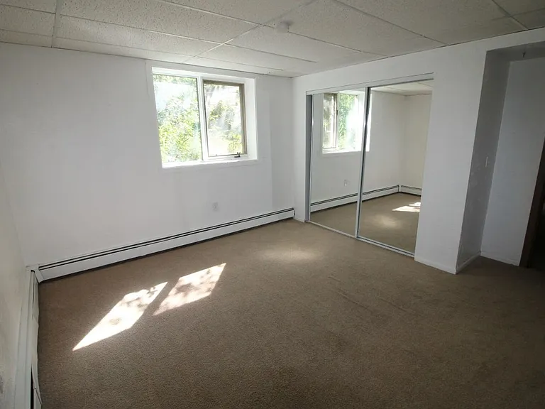 3766 Lyle Ave — Photo 9