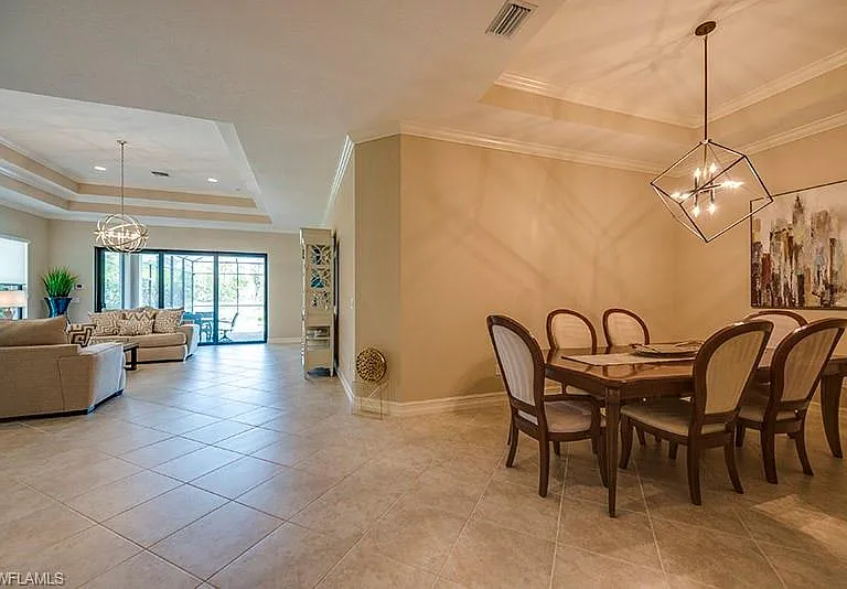 6564 Roma Way — Photo 7