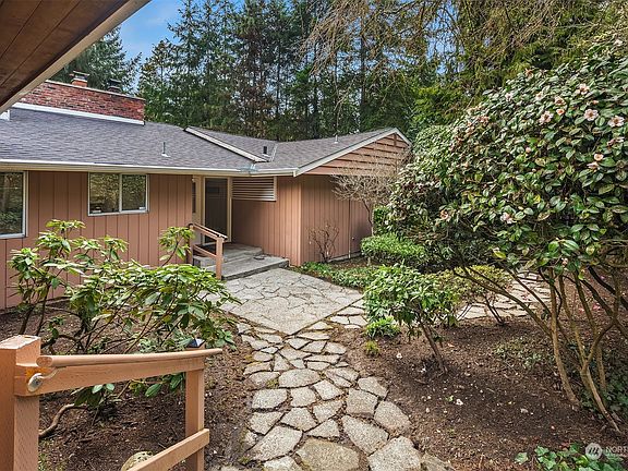 4th image of 4739 NE 178th Street