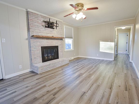 4th image of 414 Sango Rd