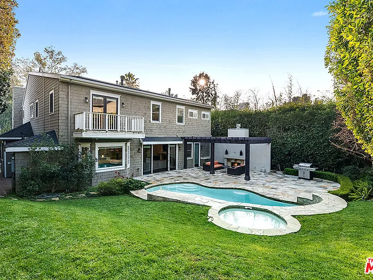 10161 Valley Spring Ln — Photo 6