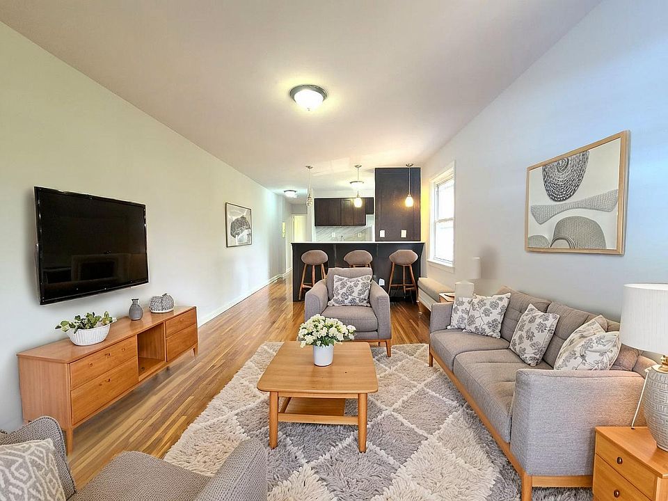 1st image of 298 Grafton Ave #2