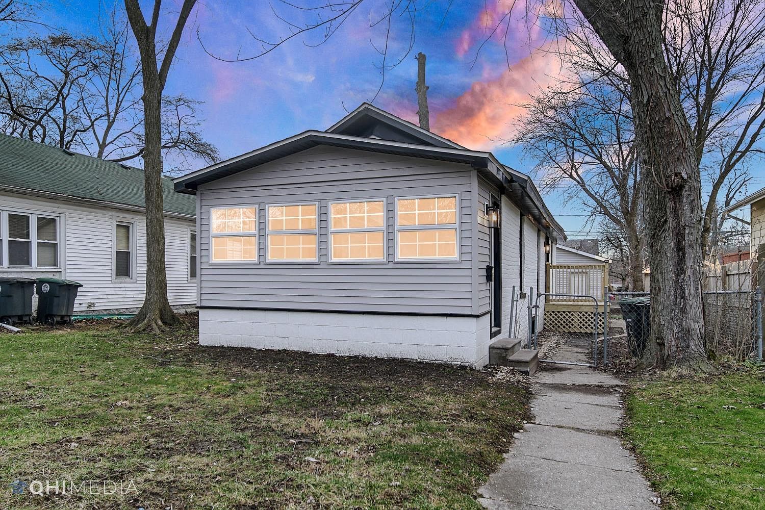 708 Water St, Hobart, IN 46342 Zillow