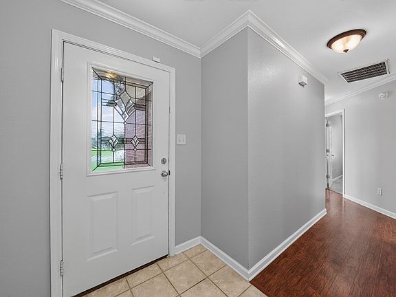 3rd image of 97 Rosebud Cir