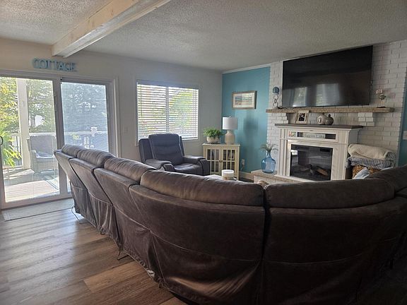4th image of 1691 W Higgins Lake Dr