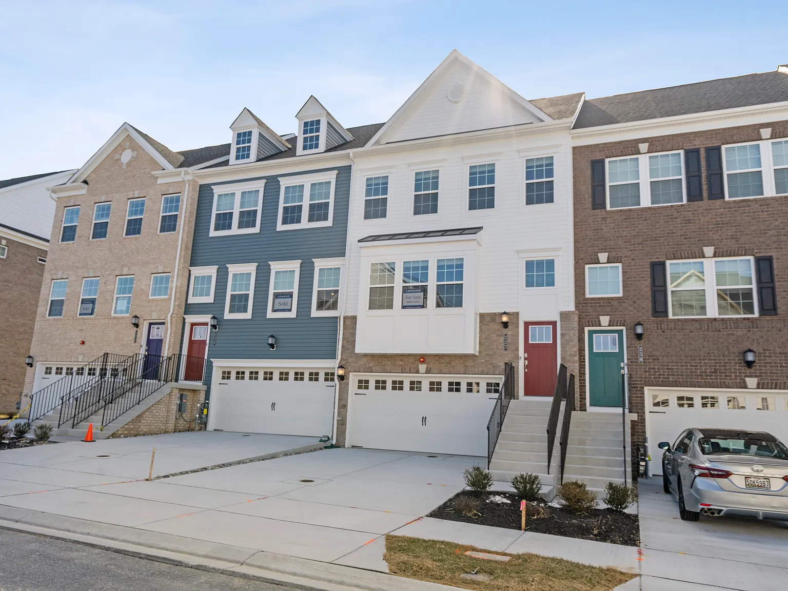 4 bed, 2812 sqft, $3,745 — Photo 2