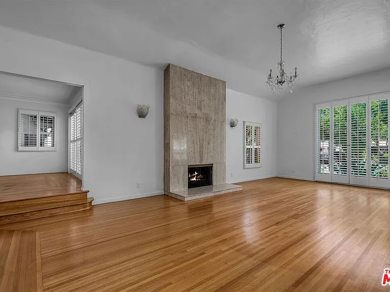 325 El Camino Dr — Photo 3