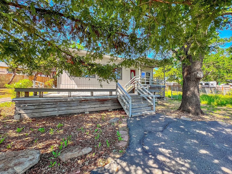 1st image of 2073 Monticello Rd