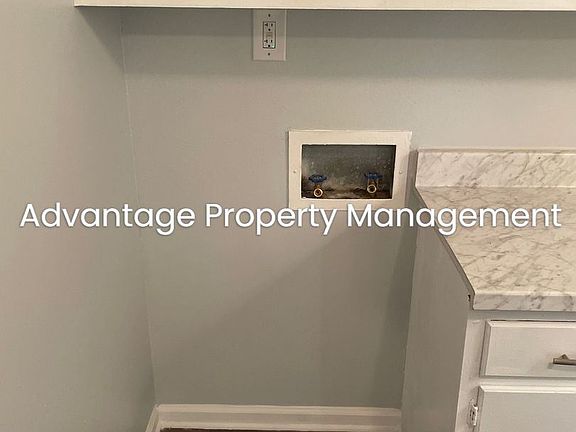 5th image of 3644 Royal Wood Dr