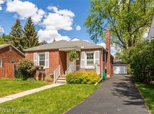 1260 Cambridge Rd, Berkley, MI 48072