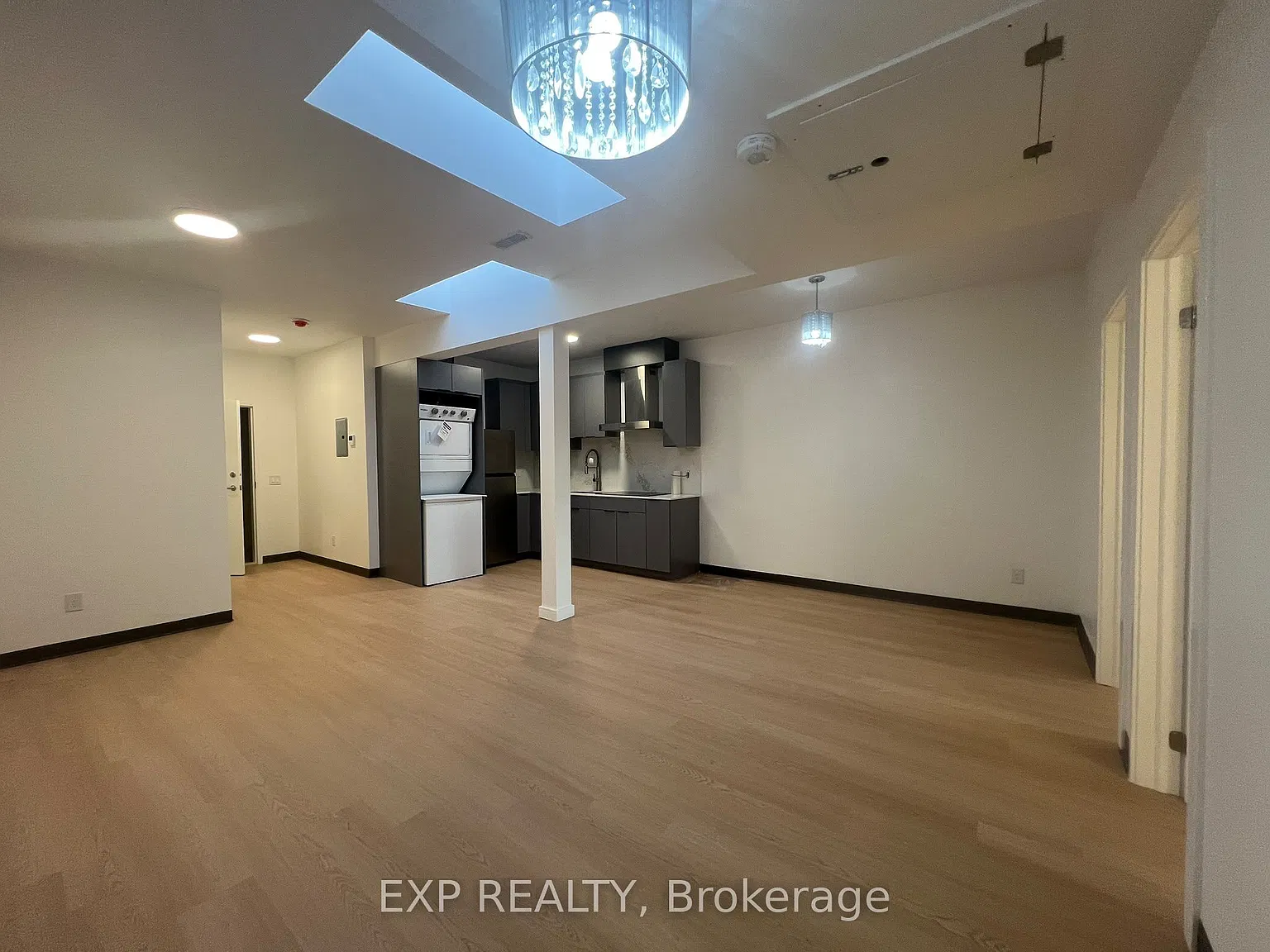 1 bed, $1,945 — Photo 2