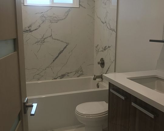 5th image of 252 S New Hampshire Ave APT 19