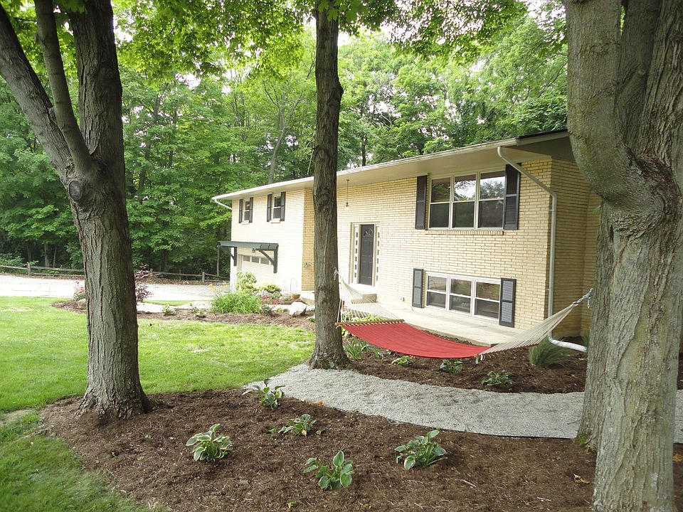 1st image of 2455 Loris Dr