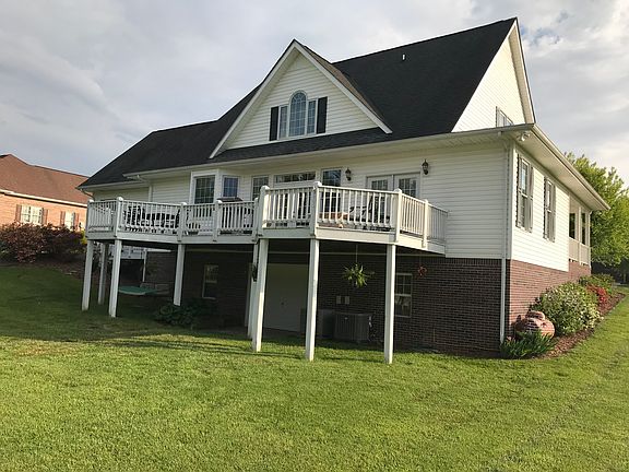 2nd image of 406 Wiltshire Dr