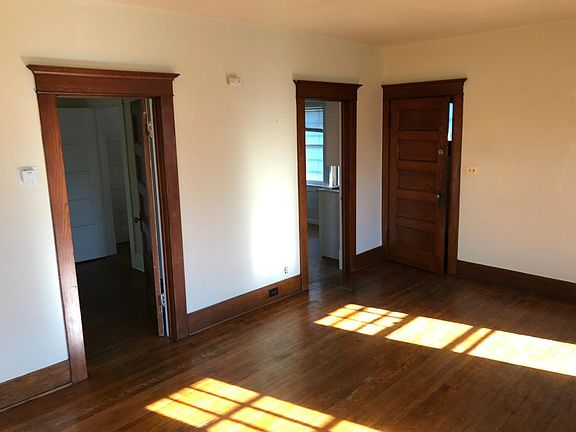 2nd image of 99 Montrose Ave