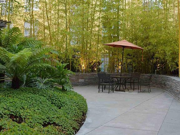 unit faces the courtyard