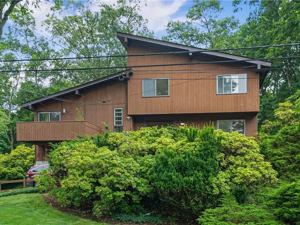 29 Tamarack Trail, Hartsdale, NY 10530