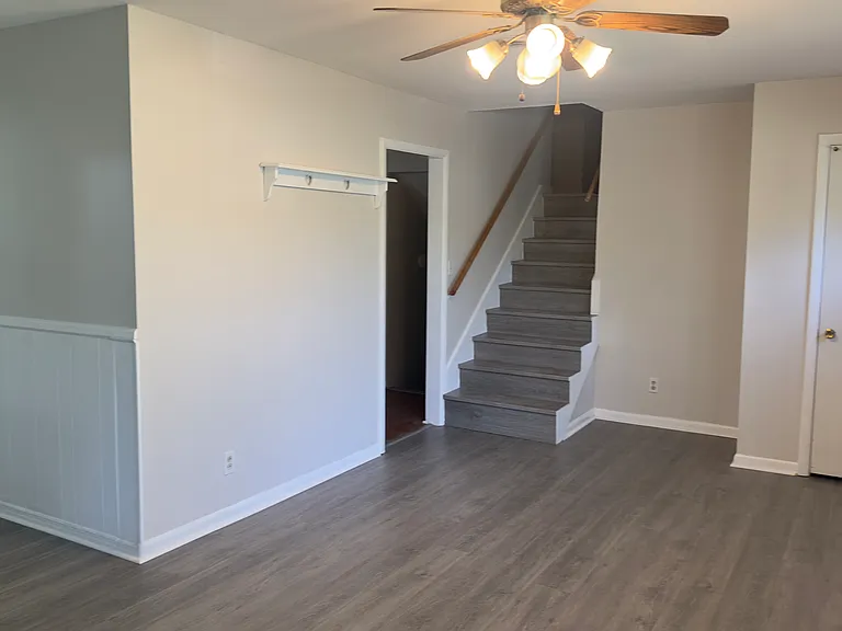 702 Belaire Dr — Photo 7