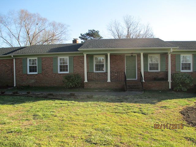 1st image of 905 Sherwood Ln