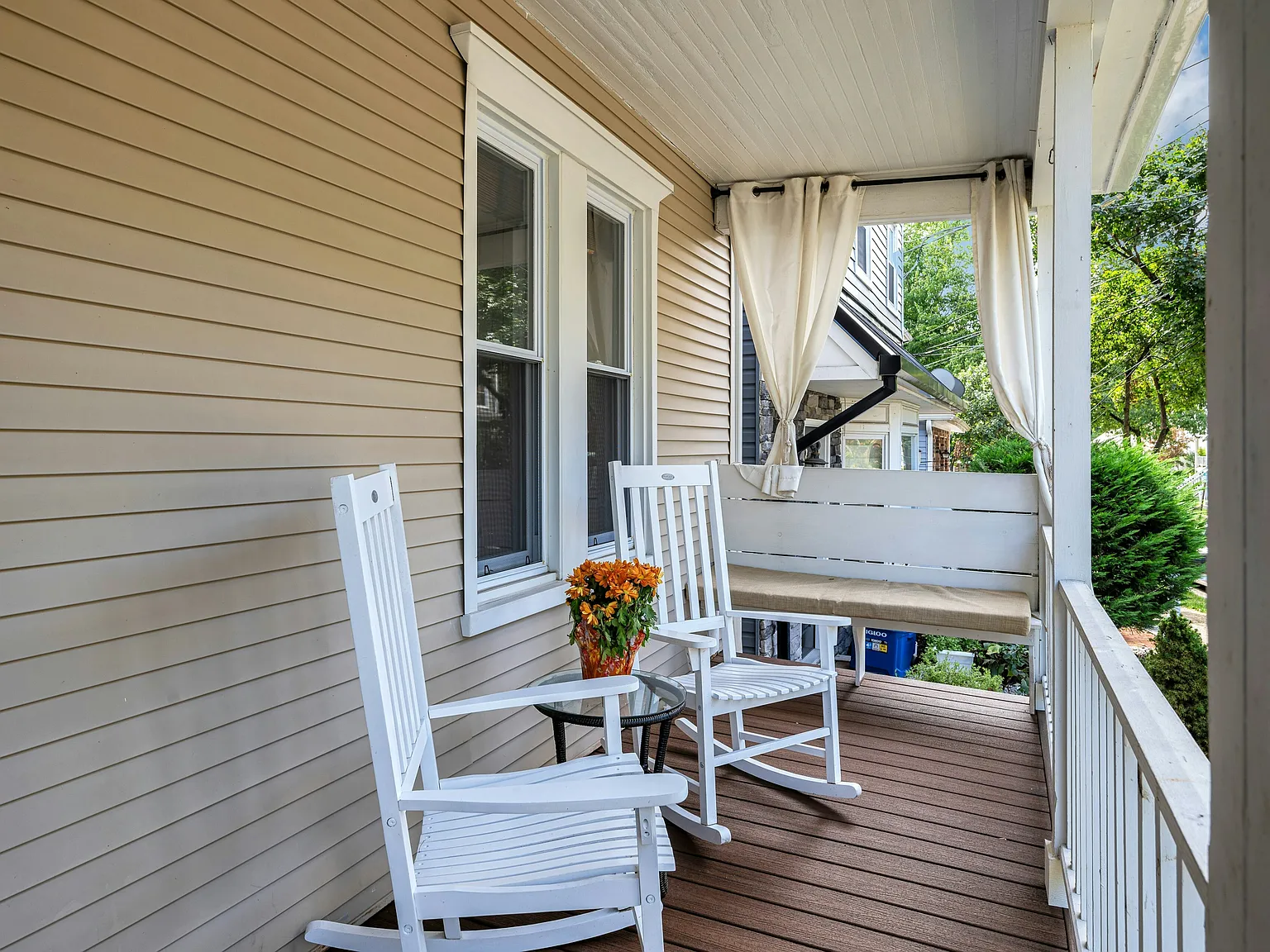 3 bed, 1.5 bath, $4,950 — Photo 3