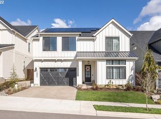 12055 NW Hallbrook Ln, Portland, OR 97229