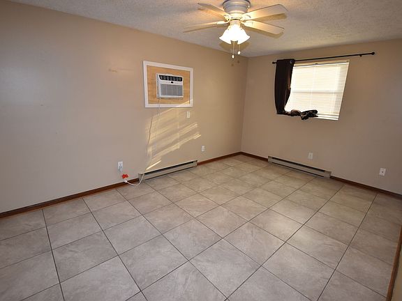 5th image of 212 W East St APT 2