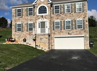 306 Davinci Ct, Rostraver Township, PA 15012