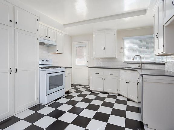 5th image of 4281 Tujunga Ave