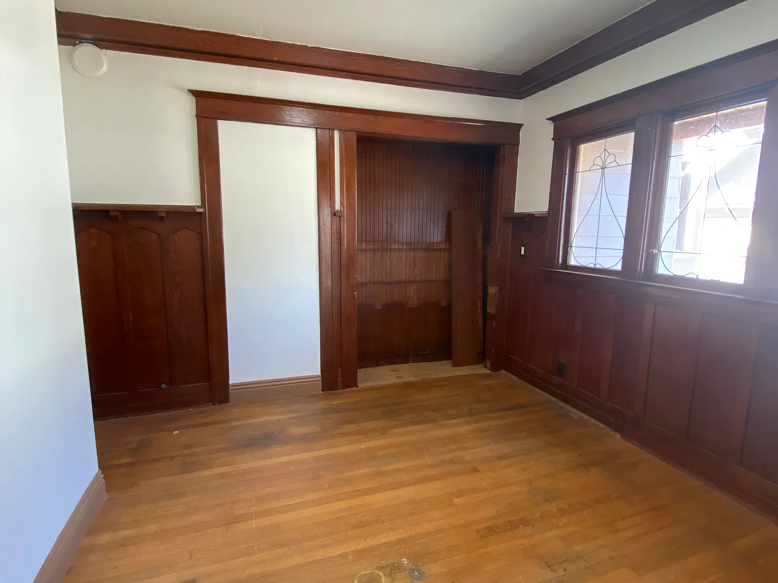 Studio, 300 sqft, $1,600 — Photo 2