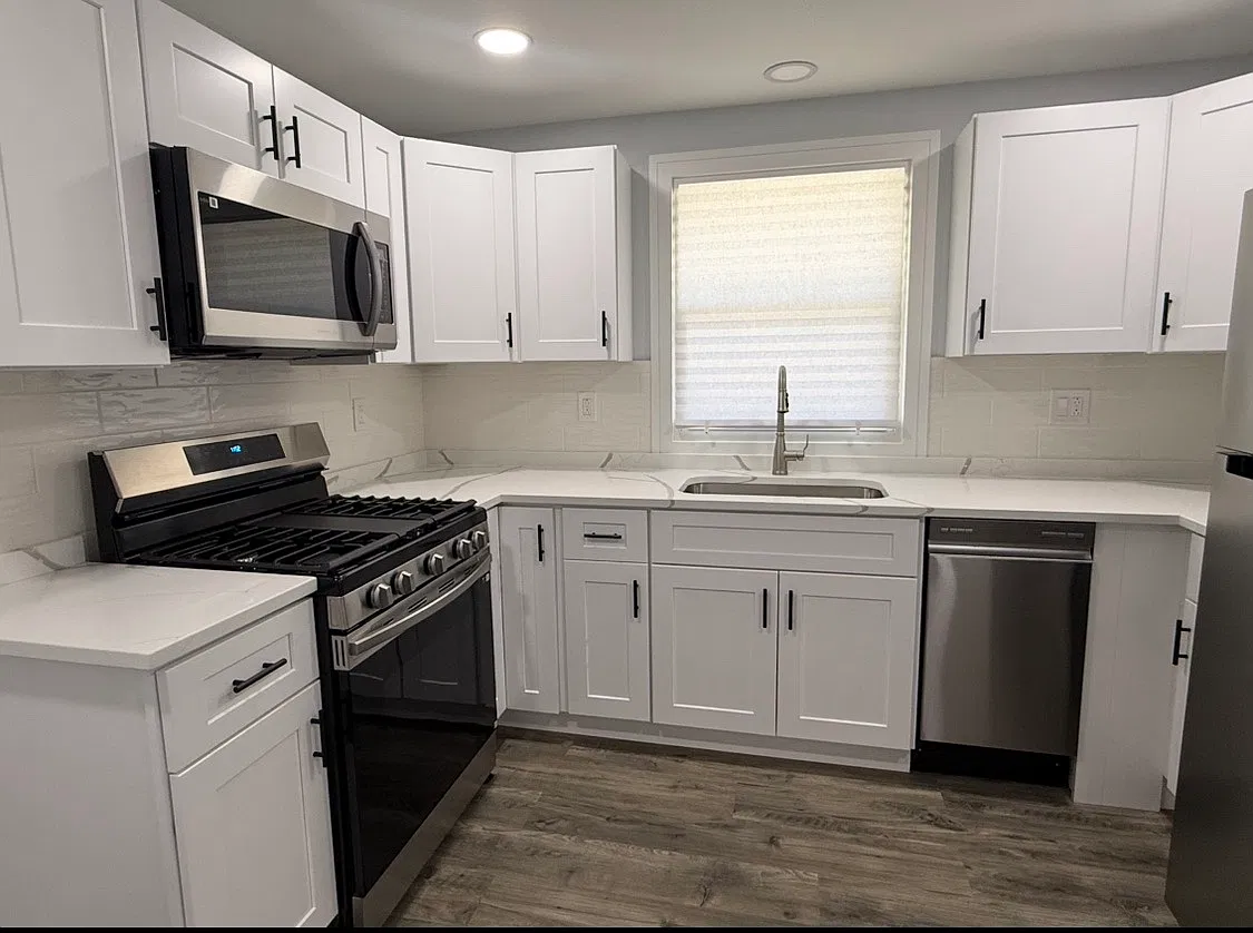 2 bed, 710 sqft, $1,600 — Photo 3