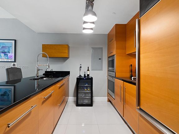 3rd image of 475 Brickell Ave APT 5109
