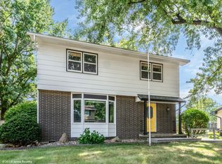 7000 Twana Dr, Urbandale, IA 50322
