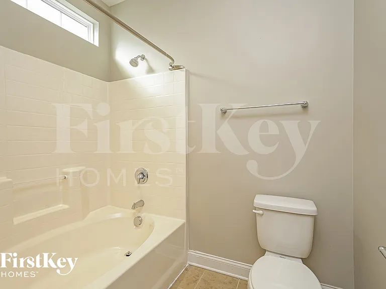 1643 Ashmead Ln — Photo 16