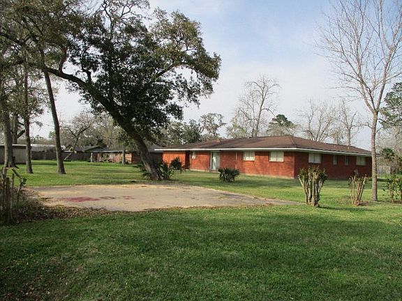 4th image of 1201 Carey Dr