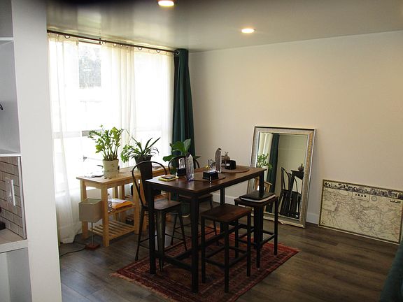 5th image of 500 Evergreen St Unit 101
