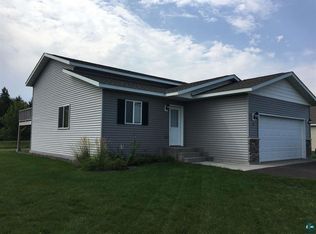 12 Billings Ln, Superior, WI 54880