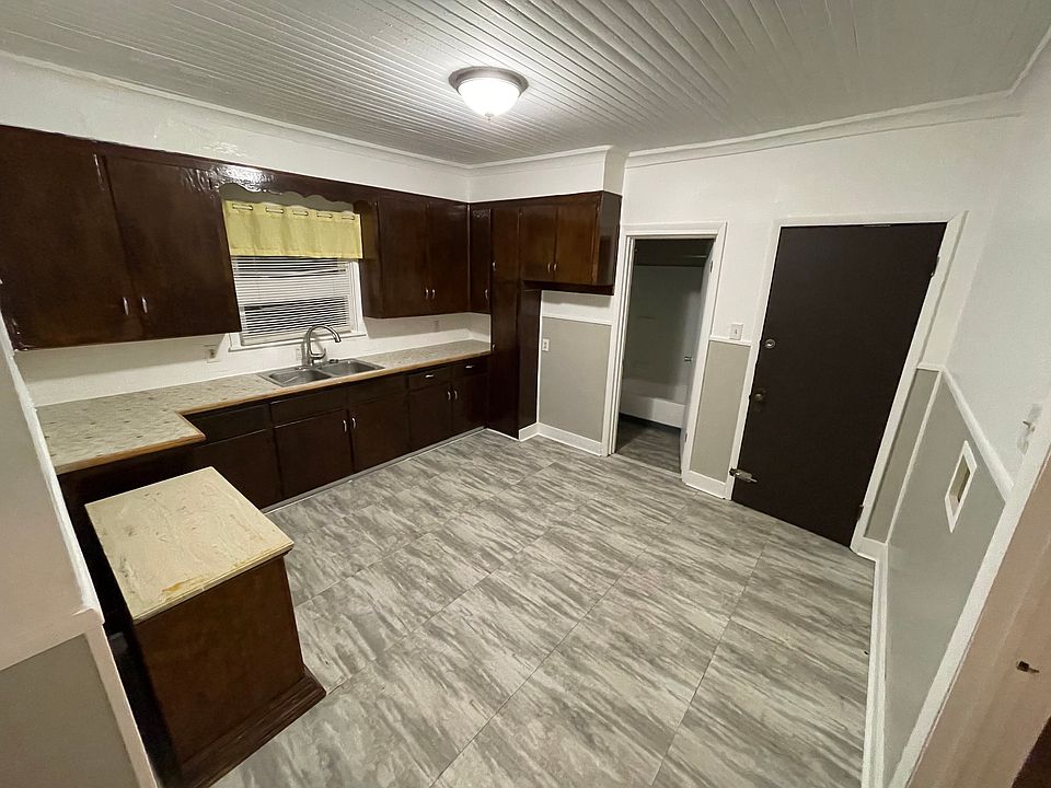 1st image of 659 West Ave #1