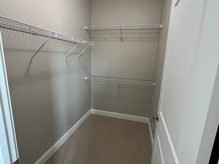 445 W Blount Ave #416 — Photo 16