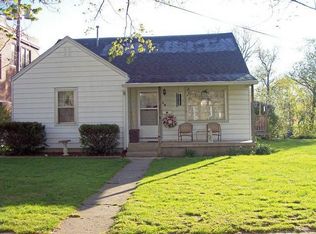 215 S Riverside Dr, Winamac, IN 46996