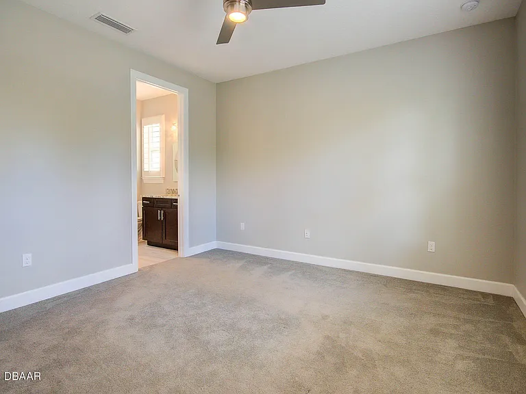 1320 N Beach St — Photo 17