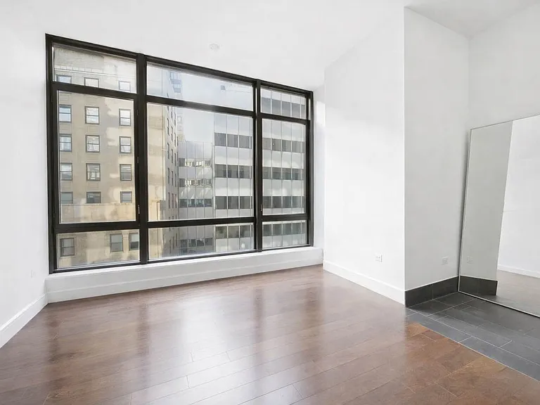40 Broad St #22D — Photo 3